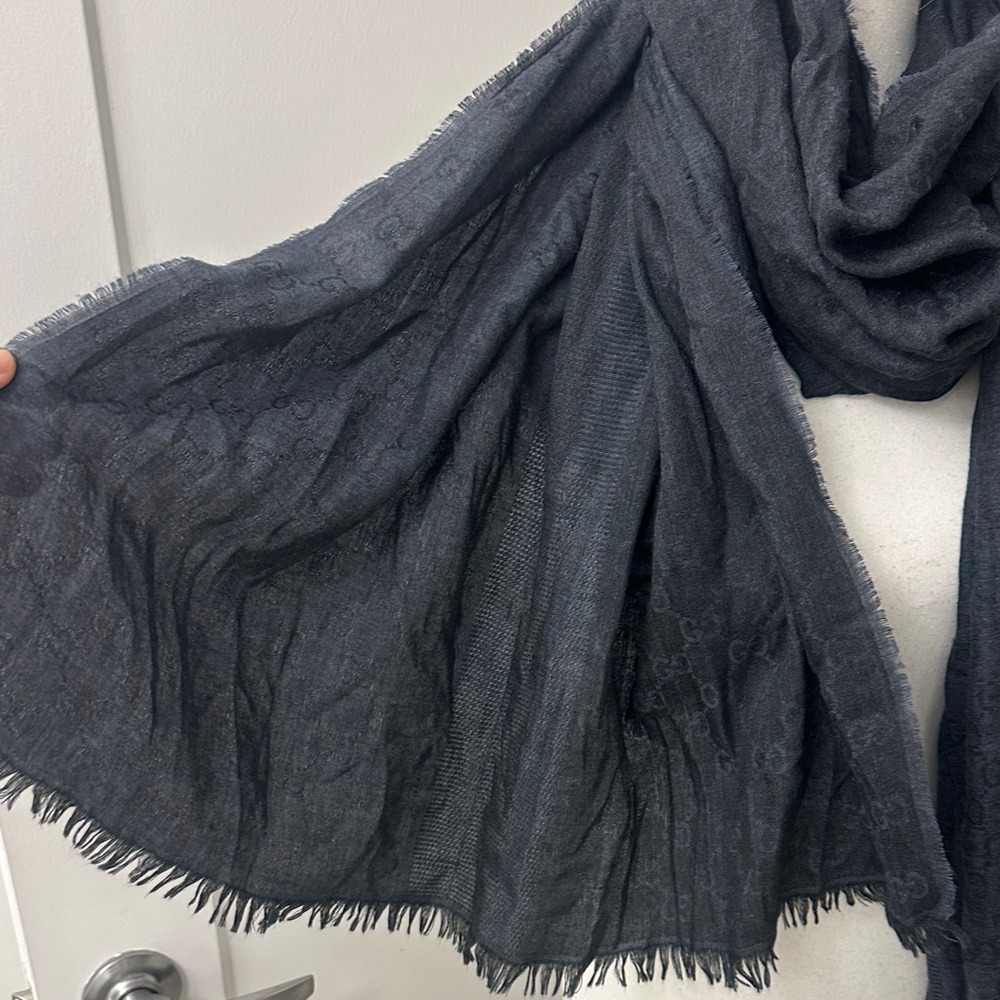 Gucci GG scarf wool and silk 76x 28 Elegant Black Scarf - Picture 4 of 9